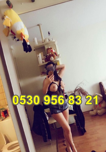 Erdemli Escort Bayan: Muhteşem Güzelliği ile Hayallerinizi Süsleyecek Escort