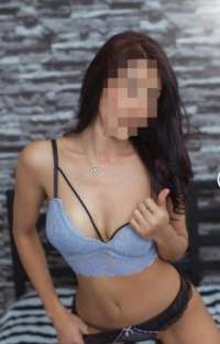 Erdemli Escort Bayan Arzu'nun Zarif ve Büyüleyici Dünyası