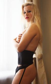 Erdemli Escort Bayan Gözde ile Eşsiz Zamanlar