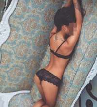 Erdemli Escort Bayan Gözde ile Eşsiz Zamanlar
