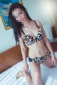 Erdemli Escort Bayan: Küçük Fakat Dinamik