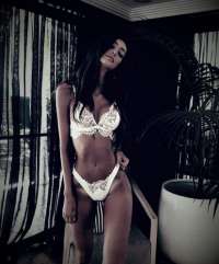 Erdemli Escort Bayan Olarak Sizlerle Tanışmaktan Mutluluk Duyarım